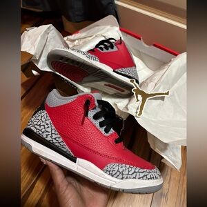 Air Jordan 3s